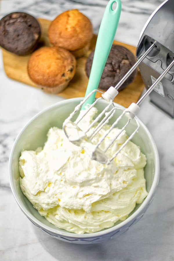 Vegan Cream Cheese Cupcake Frosting | #vegan #glutenfree #contentednesscooking #frosting