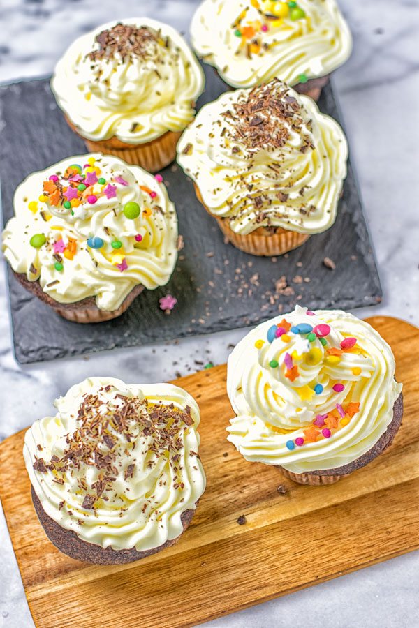 Vegan Cream Cheese Cupcake Frosting | #vegan #glutenfree #contentednesscooking #frosting