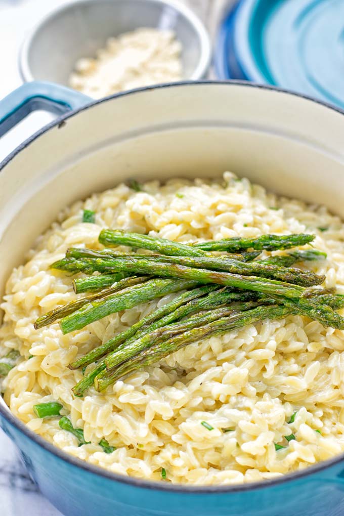 Creamy Asparagus Orzo with Garlic Parmesan | #vegan #glutenfree #contentednesscooking #lunch #dinner