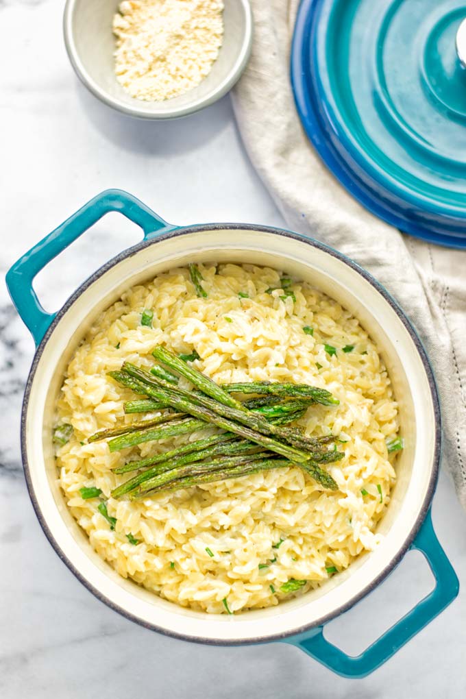 Creamy Asparagus Orzo with Garlic Parmesan | #vegan #glutenfree #contentednesscooking #lunch #dinner