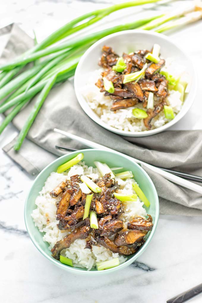This Vegan Bulgogi is made with portobello mushrooms and inspired by Korean cuisine. It's hearty, naturally vegan, gluten free and so delicious for dinner, lunch, meal prep and so much more. #vegan #glutenfree #dairyfree #vegetarian #contentednesscooking #easyfood #mealprep #portobellomushrooms #koreanfood #bulgogimarinade #bulgogirecipe #lunch #dinner