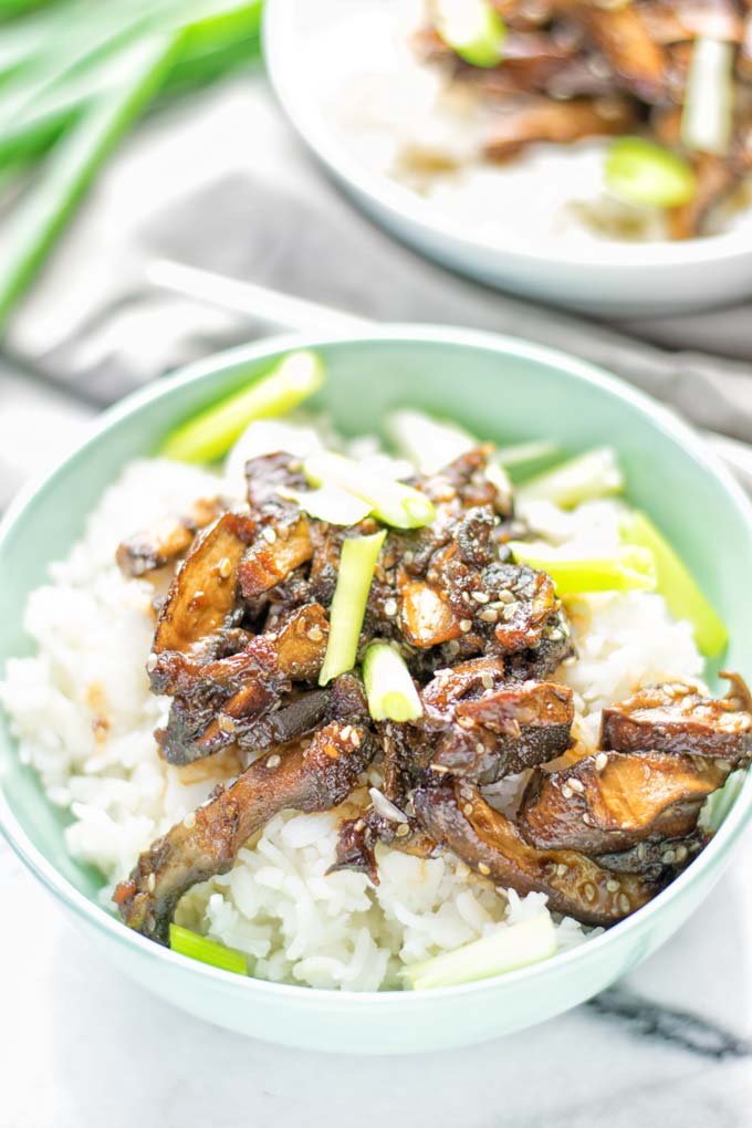 This Vegan Bulgogi is made with portobello mushrooms and inspired by Korean cuisine. It's hearty, naturally vegan, gluten free and so delicious for dinner, lunch, meal prep and so much more. #vegan #glutenfree #dairyfree #vegetarian #contentednesscooking #easyfood #mealprep #portobellomushrooms #koreanfood #bulgogimarinade #bulgogirecipe #lunch #dinner