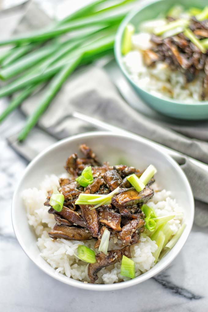 This Vegan Bulgogi is made with portobello mushrooms and inspired by Korean cuisine. It's hearty, naturally vegan, gluten free and so delicious for dinner, lunch, meal prep and so much more. #vegan #glutenfree #dairyfree #vegetarian #contentednesscooking #easyfood #mealprep #portobellomushrooms #koreanfood #bulgogimarinade #bulgogirecipe #lunch #dinner