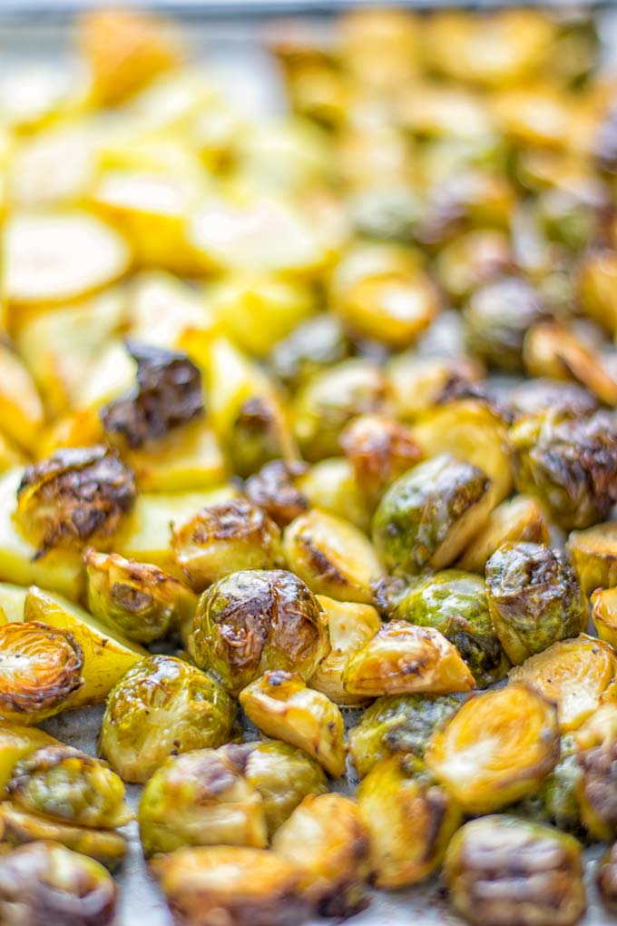 This Balsamic Brussels Sprouts Potato Salad is the ultimate comfort food and entirely vegan, gluten free. It's super delicious for dinner, lunch, meal prep and for Christmas or the holidays. Try it now and you can be sure the whole family will love it. #vegan #glutenfree #dairyfree #vegetarian #contentednesscooking #dinner #lunch #christmasfood #holidayfood #worklunchideas #mealprep #balsamicbrusselssprouts #potatosalad