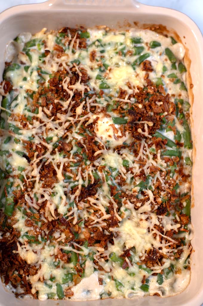 View on the top of the golden browned crust.