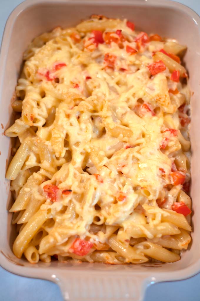 Closeup of a bkaing dish with Haitian Macaroni and Cheese.