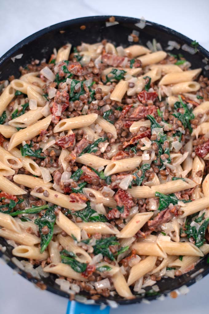 Closup of Marry Me Pasta in a pan.