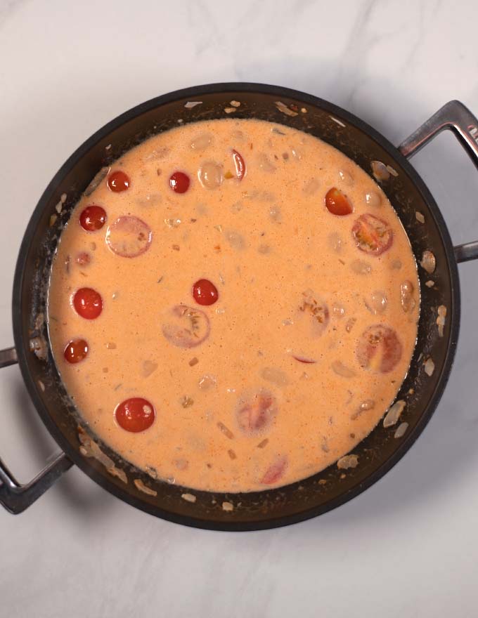 Mixed butter bean sauce.