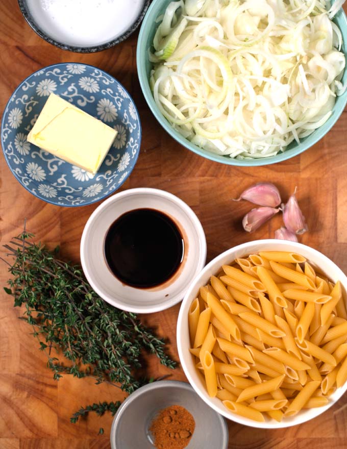 Ingredients needed to make French Onion Pasta.
